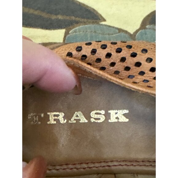 Trask Lena Perforated Leather Lace-Up Oxfords Shoes Brown Size 8.5 - Picture 13 of 14